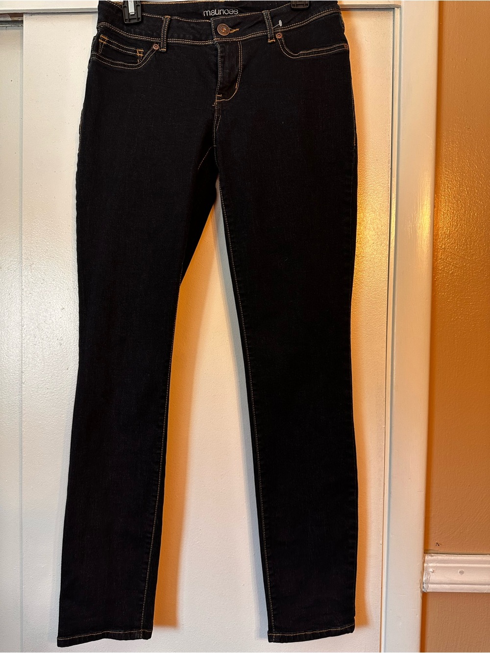 Maurices Dark Blue Skinny leggings with Contrast Stitching Size Medium